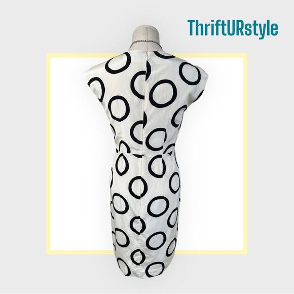White Circle Print V-Neck Dress Cocktail Party Career Modern Chic - Picture 4 of 4